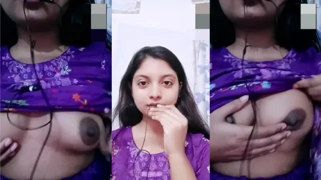 Desi Babe Showing Boobs in VC wid BF